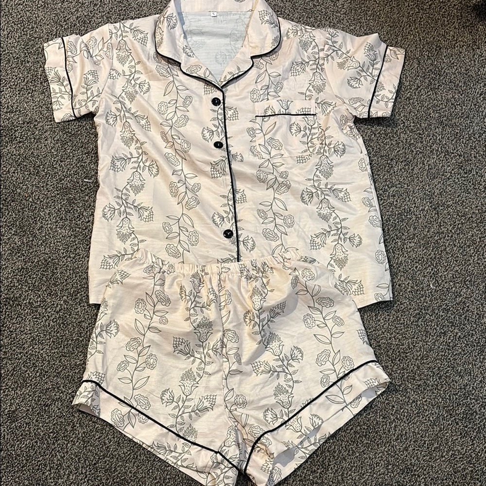 Women’s Pajamas in Light Beige with Leaf and Flower Print and Black Contrast